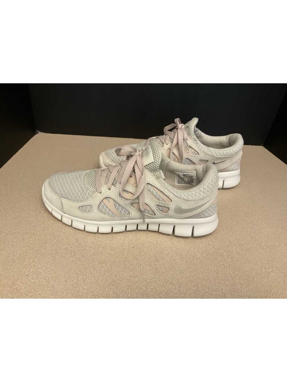 Womens Nike Free Run 2 Light Bone Pink Running Shoes. Size 11. Awesome Shoes!
